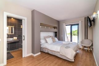 VACATION MARBELLA I Villa Riviera Del Sol, Private Pool, Jacuzzi, Walking Distance to the Beach - Málaga - 3