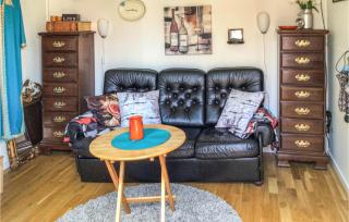 2 Bedroom Lovely Home In Västerensta - - 8