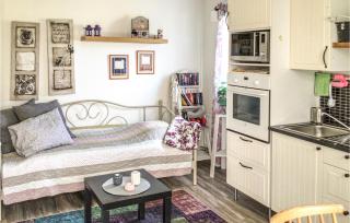 2 Bedroom Lovely Home In Västerensta - - 7
