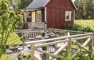 2 Bedroom Lovely Home In Västerensta - - 3