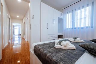 Apartment Isabela Prague with beach front - Zadar - 1