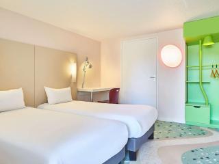 Greet Hotel Versailles - Voisins Le Bretonneux - Voisins-le-Bretonneux - 6