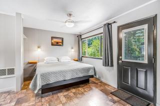 Mount Walker Suite, Room 12 at Mount Walker Inn - Quilcene - 7