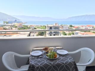 TreA Accomodations - Despacito Port Side - 9