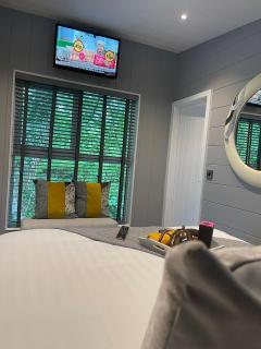 P56 - Studio Pod with Hot Tub - Bethesda - 7