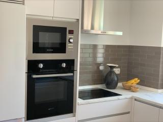 Modern 2BR Apartement with sea views in very center of Marbella - 2