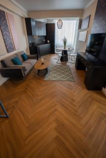 Mamaia Beach Condos 1 - 2