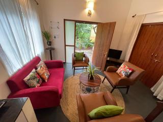 Cheerful 3-bedroom villa with Private plunge pool, Candolim, Goa - Candolim - 3
