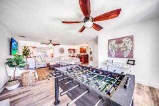 Chique Pool and Tiki Resort - Pompano Beach - 2