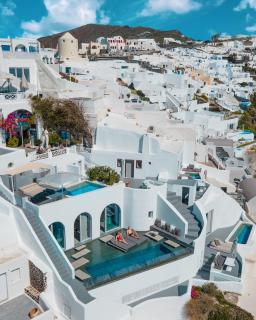 Echoes Luxury Suites - Oia - 4