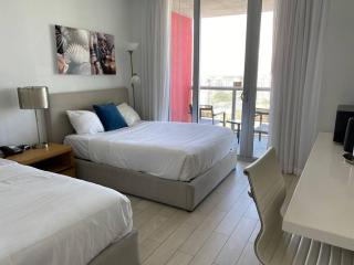 Sunlit BeachWalk Studio 2 Full Beds Coastal Charm -26B - 2