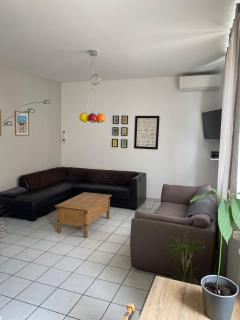 APPARTEMENT SPACIEUX - Orange - 8