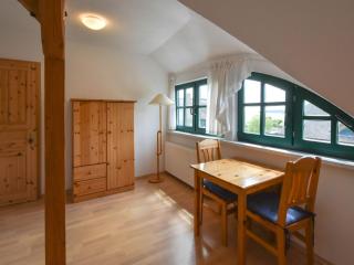 Ferienwohnung Lotti nur 200 Meter bis zum Wasser - Putbus - 2