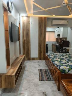 VacationBuddy Classy Studio Apt 903 in Central Delhi - 5
