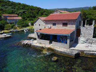 Beachfront villa Kakrc - Tivat - 2