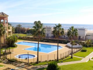 PRECIOSO APARTAMENTO EN PRIMERA LÍNEA DE PLAYA - Isla Canela - 9