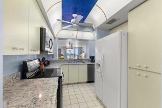 Bahia Vista 8-314 - 1