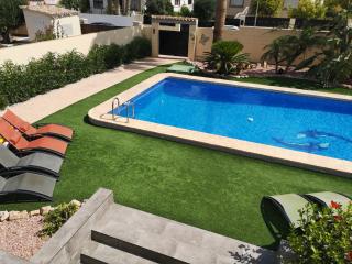 Serene mountain views Spacious garden and sole use of the 10x5m pool - Fortuna - 7