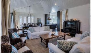 Dejarnette Cottage - 0