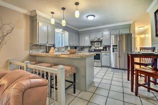 Sunroom and Yard Charming Hot Springs Home! - Hot Springs - 4