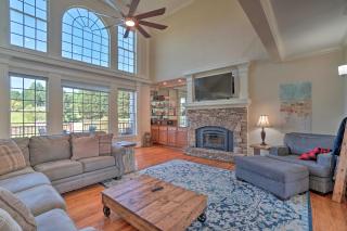 Beautiful Hiawassee Home with Mountain Views! - Hiawassee - 0