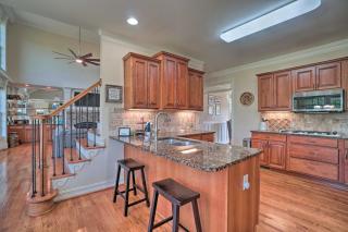 Beautiful Hiawassee Home with Mountain Views! - Hiawassee - 3