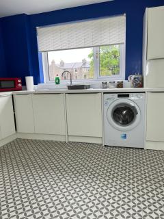 2 BED WEST END APARTMENT. - 2