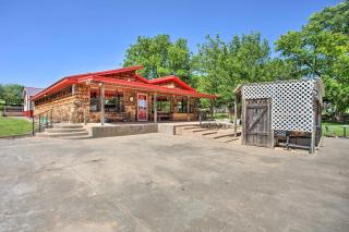 Rustic Home with Patio, 1 Mi to Sunset Beach! - - 0
