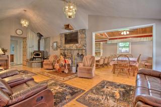 Rustic Home with Patio, 1 Mi to Sunset Beach! - - 7