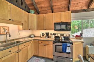 Waterfront Lake Arrowhead Home with Kayaks and Grill! - Limerick - 1