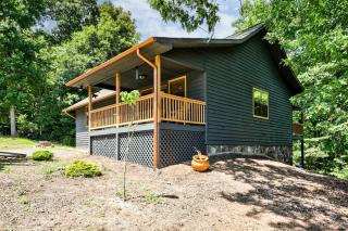 Charming Cabin with Deck about 6 Mi to Nottely Lake - 2