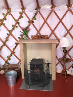 The Yurts at Burnt House Farm - Newport - 8