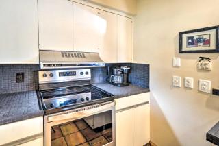 Kerrville Retreat on Hole 18 of Riverhill! - 2