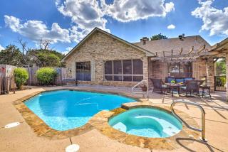 Dock and Private Pool Lake Palo Pinto Retreat! - Palo Pinto - 9