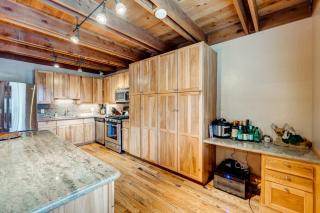 Toast of the Mountain Town - Truckee - 2