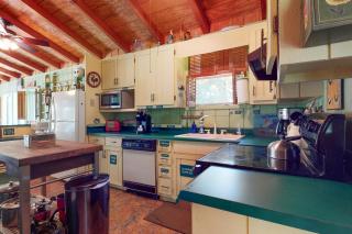 On The Lake - Guest House - 4