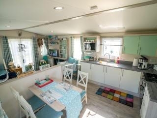 Amazing chalet in Oostkapelle with garden - Oostkapelle - 9