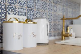 Sun and Sea Deluxe Apartments - 2