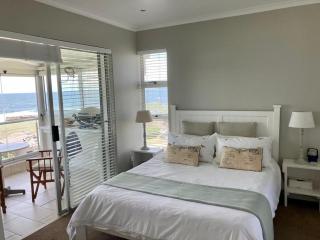 31 Tobago Bay - Hermanus - 9