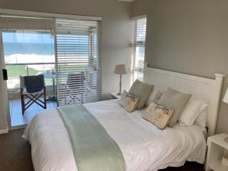 31 Tobago Bay - Hermanus - 5