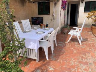 NOTARIA-Apartamento y Estudio en casco antiguo, al lado de playa, Rambla y Monasterio, con acceso a terraza ajardinada - Sant Feliu de Guíxols - 7