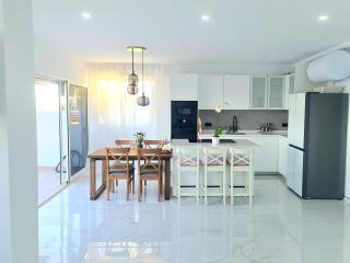 Beachfront Heaven Apartment - Carvajal Beach - Fuengirola - 3