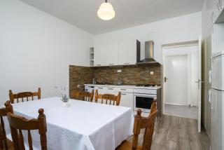 A3-90m2 apt w shared pool & balcony next to beach - Trogir - 9