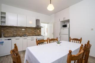 A3-90m2 apt w shared pool & balcony next to beach - Trogir - 2
