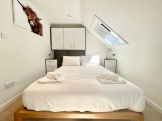 Clyde Villa - 9
