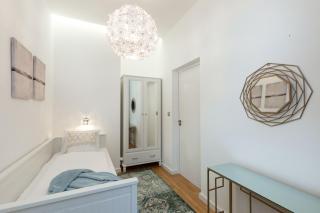 Space and Style in The Heart Of Budapest w 2BR&2BT - Budapest - 2