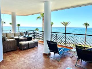 MI CAPRICHO 170 Beachfront Apartment - 0