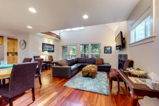 The Martin's Seaside Beach House - Rockaway Beach - 6