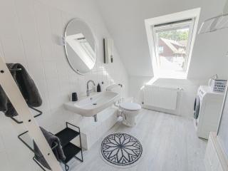 INIKAMA: Designer Apartment im Grünen – Netflix - Rosengarten - 6