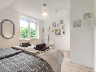 INIKAMA: Designer Apartment im Grünen – Netflix - Rosengarten - 7